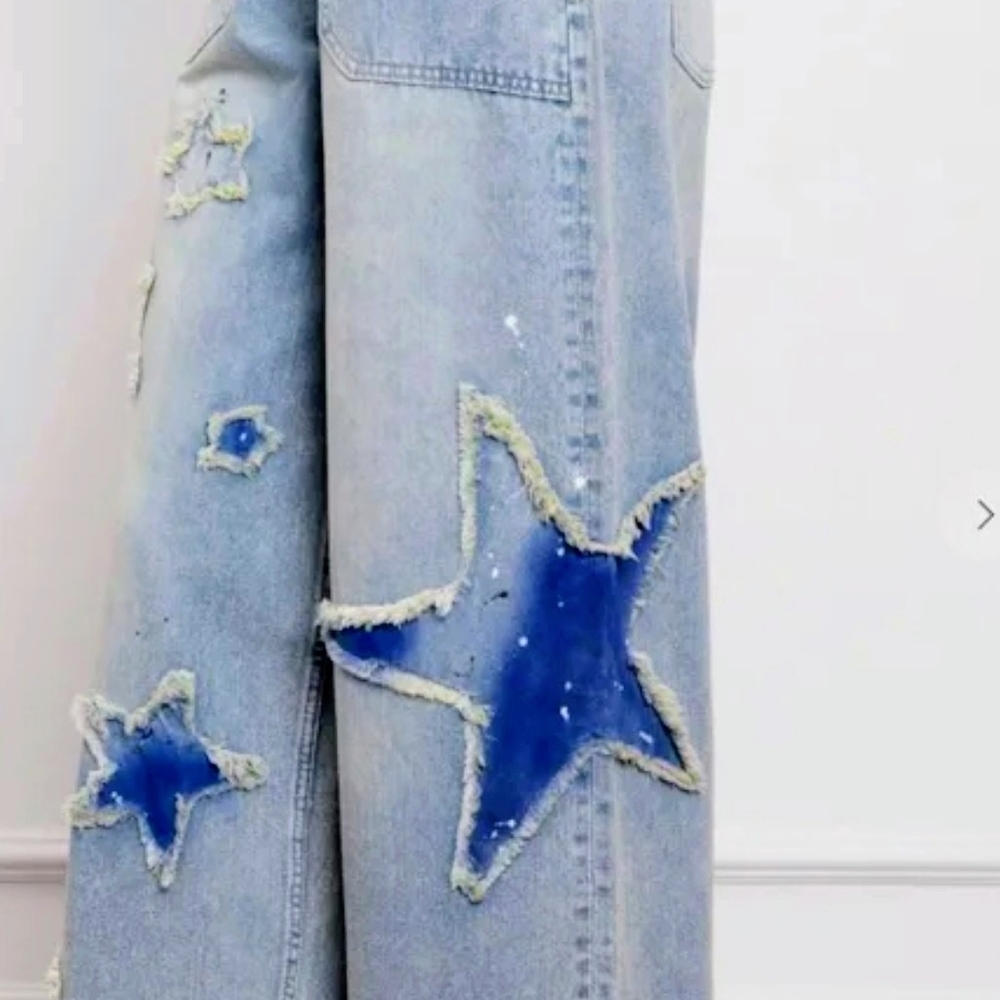 Stylish High Rise Star Jeans in Light Blue - Picture 2 of 3